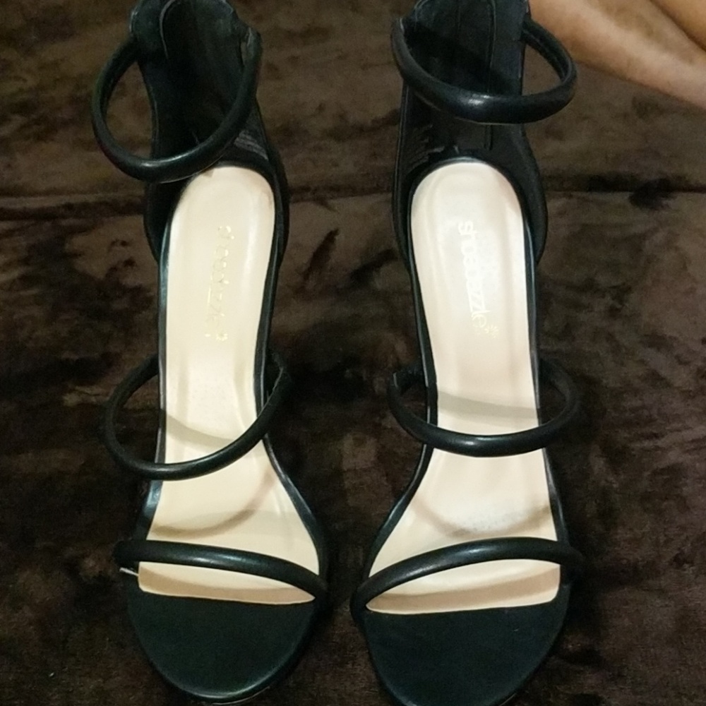 Dress shoes